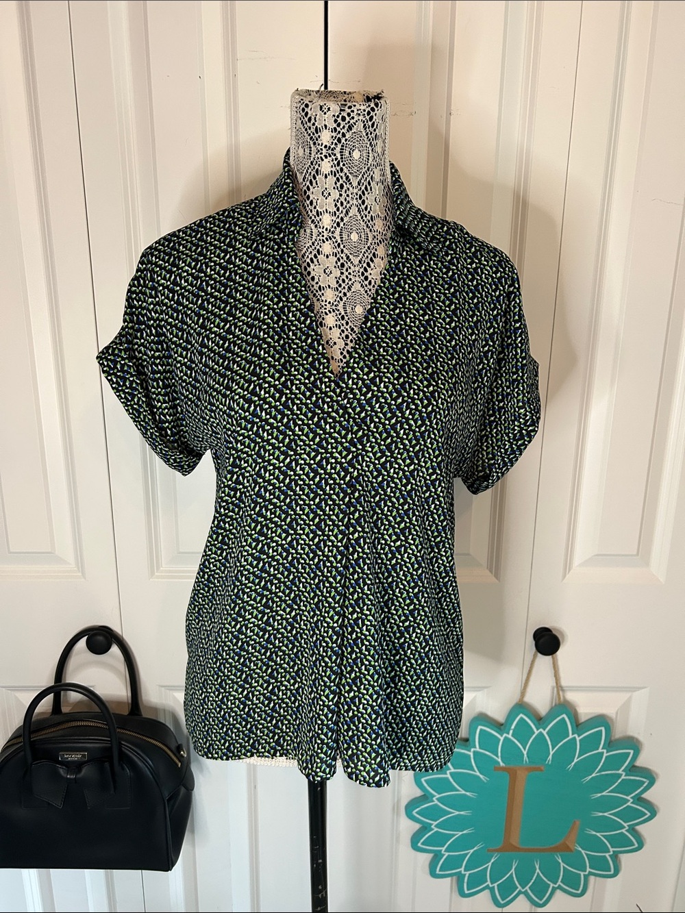 Cabi replay top in shades of green blue black and white XS - Picture 7 of 11